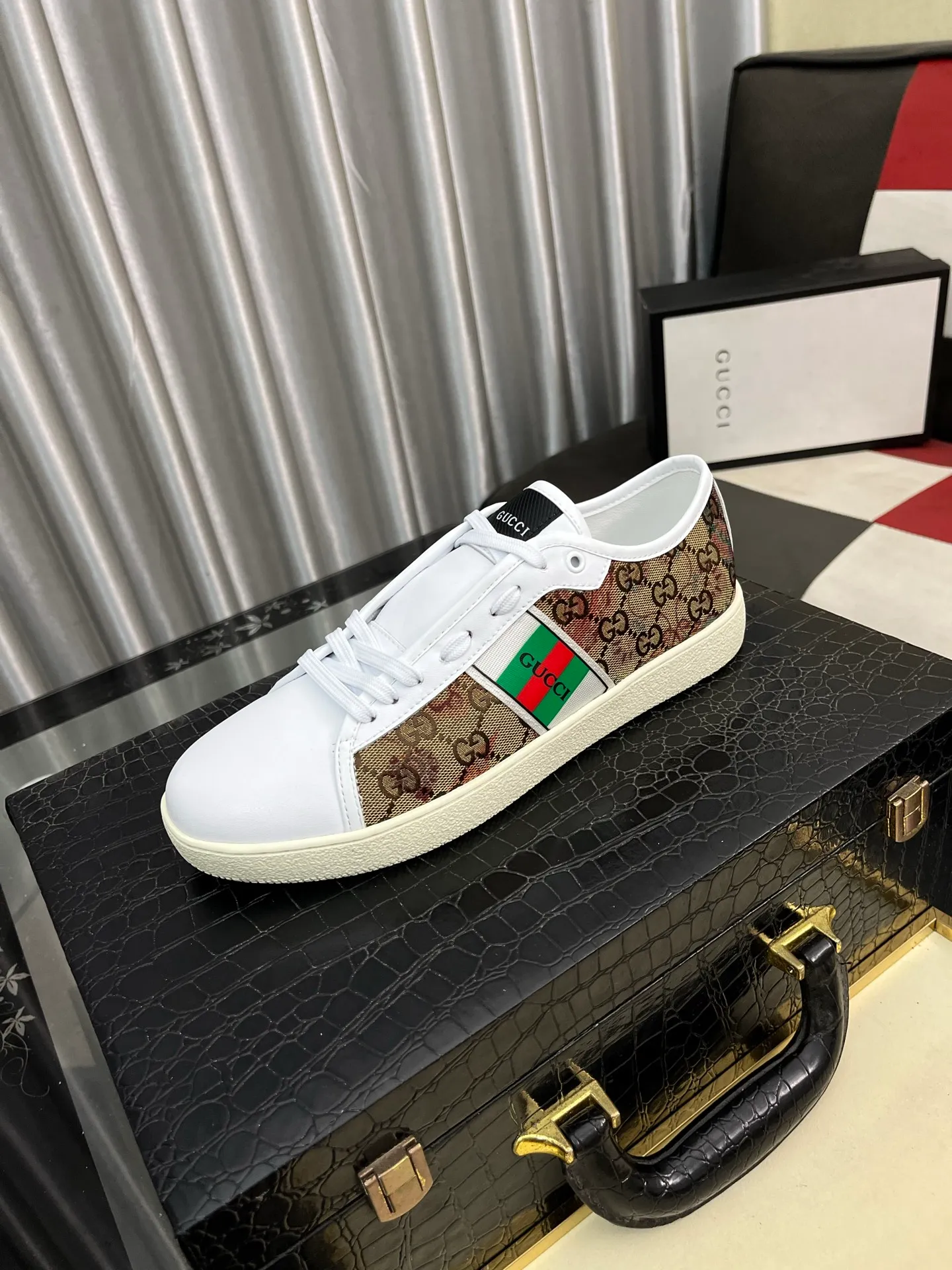 Men's Men's Shoes💰400⌚️⌚️" GUCCI" New official website • Same style, latest • hot style casual shoes, top brand [seduce] luxury ~ purchasing agency, top ~ quality. Products sold at the counter [strong] Original embossed calfskin fabric ➕ Comfortable sheepskin lining, code number: 38-443️⃣colors available